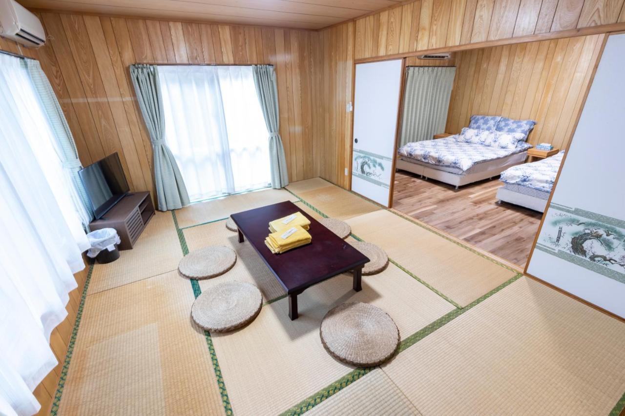 Kamekamehouse Hotel Tokashiki Buitenkant foto